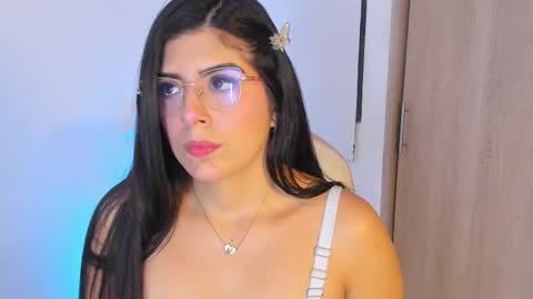 Anastacia online show from February 11, 11:03 am