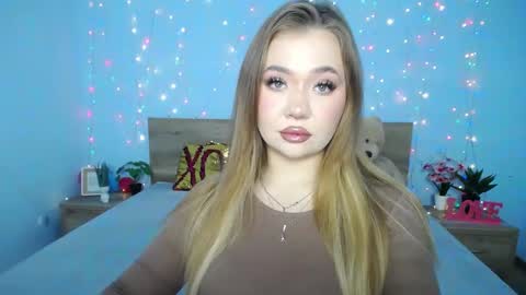 anastacyyellig online show from January 30, 8:32 am