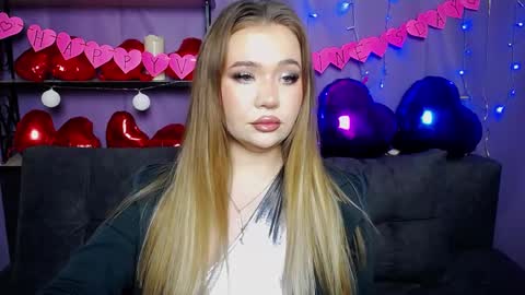 anastacyyellig online show from February 3, 4:14 am