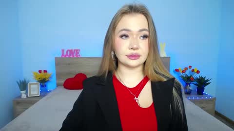 anastacyyellig online show from March 12, 8:08 am
