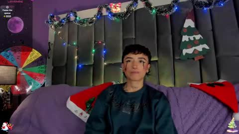   online show from December 9, 10:09 pm