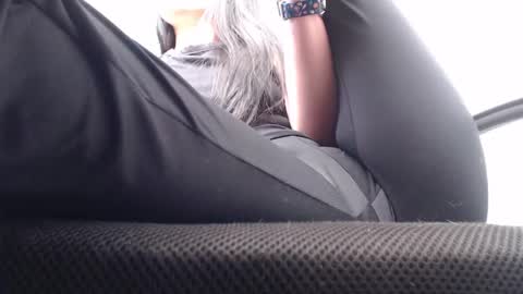 Snapshot of anddrea_ chatting on January 30, 11:44 am online show from January 30, 11:44 am