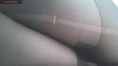 Snapshot of anddrea_ chatting on September 16, 2:09 pm online show from September 16, 2:09 pm