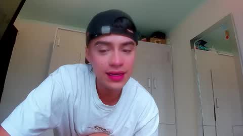 Dani 3  online show from November 16, 9:06 pm