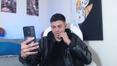 andre_stone22 online show from January 28, 1:50 am