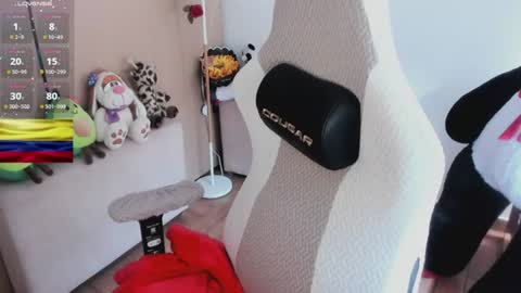 andrea_bonnie online show from June 11, 2:15 pm