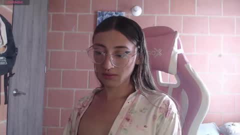 Andrea  online show from February 15, 3:33 pm