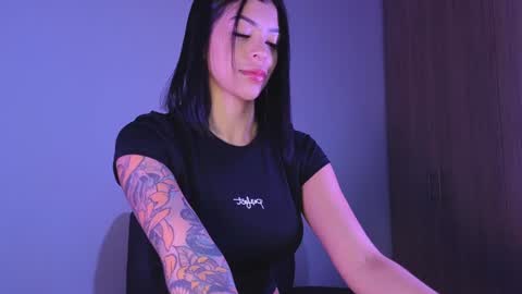    online show from February 7, 11:24 pm