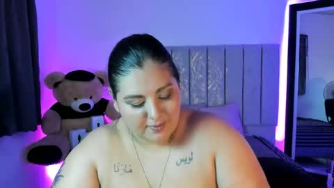 andreaakinky online show from September 27, 8:34 am