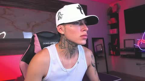 andrees_s online show from January 14, 3:36 am