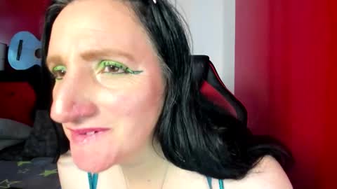 andre online show from October 26, 6:03 am