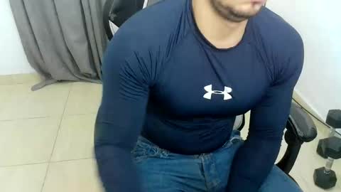 andres180950734 online show from March 27, 11:33 am