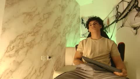 andres_cream online show from November 3, 1:01 pm