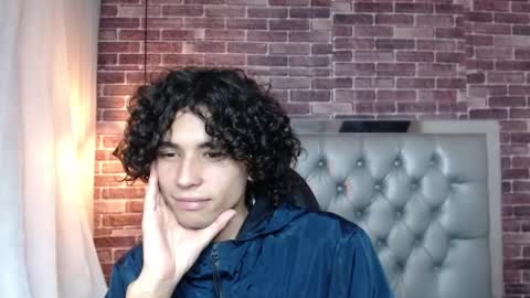 andres_ocasio online show from March 4, 4:09 pm