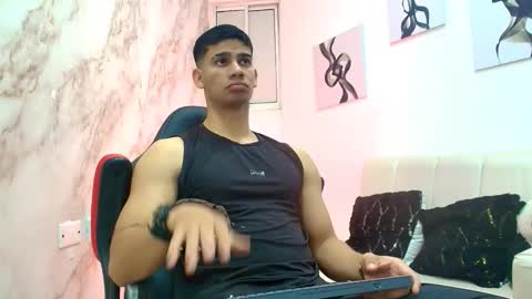 andres_stud online show from January 17, 5:39 am