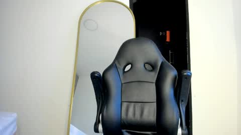 andres_stud online show from March 31, 7:09 am