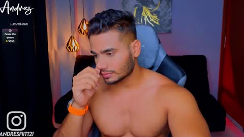 Snapshot of andresfiit chatting on January 19, 3:29 am Andres online show from January 19, 3:29 am