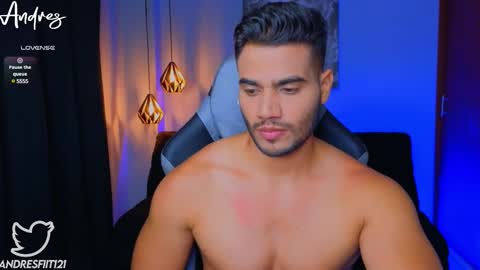 Snapshot of andresfiit chatting on March 9, 9:57 am Andres online show from March 9, 9:57 am