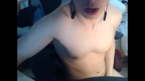andresse_lat online show from May 13, 1:37 am