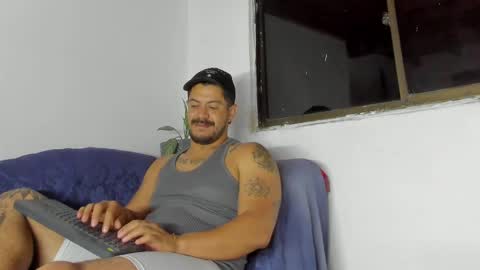 Andres online show from April 4, 8:10 am