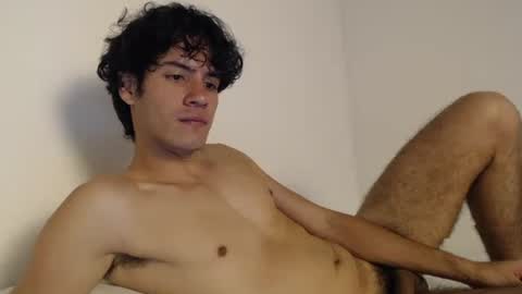 Snapshot of andrestorres0 chatting on February 27, 2:32 pm Andres Torres online show from February 27, 2:32 pm