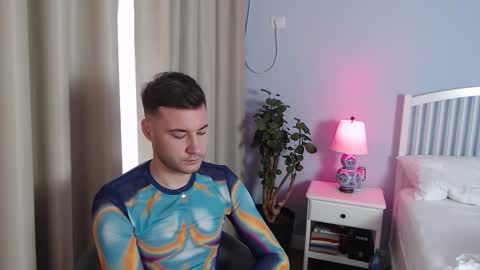 Justin Andrew online show from October 12, 9:13 am