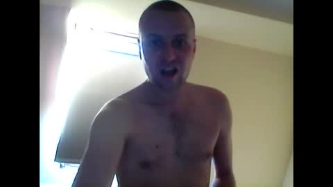 andrew3356577 online show from February 22, 7:01 am