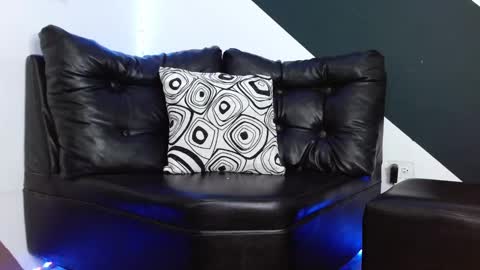 Andrew G online show from October 19, 2:33 pm