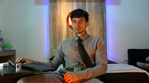 Andrew online show from October 20, 6:07 am