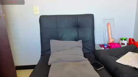 Snapshot of andrew_hot_999 chatting on September 9, 1:33 pm Andrew online show from September 9, 1:33 pm