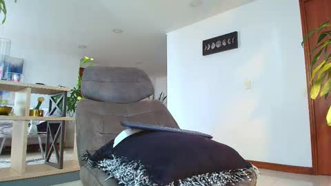 ANDREW WEST online show from October 8, 3:40 pm