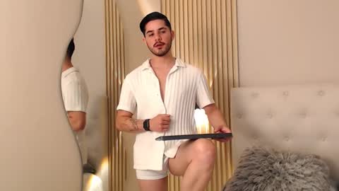 Andrew online show from December 24, 7:11 pm