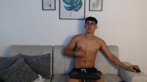 Androx boy online show from October 27, 9:37 pm