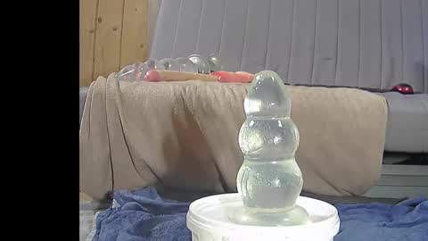 Andstretching online show from December 11, 4:31 pm