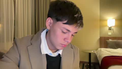 Snapshot of andy_belier chatting on December 21, 12:09 am Andy online show from December 21, 12:09 am