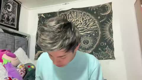 Snapshot of andy_belier chatting on February 26, 1:32 pm Andy online show from February 26, 1:32 pm