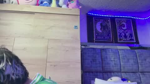 Snapshot of andy_belier chatting on December 4, 12:19 pm Andy online show from December 4, 12:19 pm