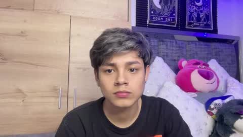 Snapshot of andy_belier chatting on February 18, 8:03 pm Andy online show from February 18, 8:03 pm