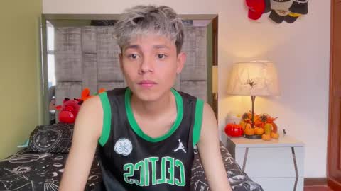 Snapshot of andy_belier chatting on October 27, 5:02 pm Andy online show from October 27, 5:02 pm