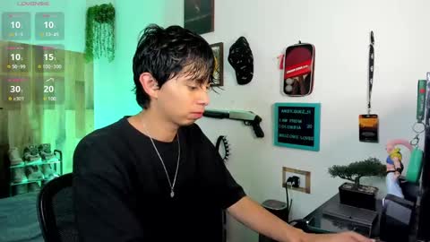 andy_guez_11 online show from February 17, 10:07 am