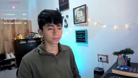 andy_guez_11 online show from December 19, 1:29 pm