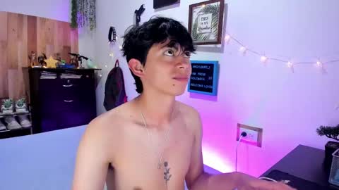 andy_guez_11 online show from January 23, 1:13 pm