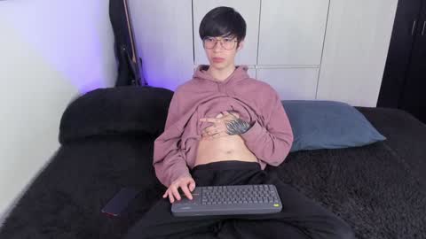 Snapshot of andy_twiink chatting on January 29, 5:24 pm twx Andy twink3 online show from January 29, 5:24 pm