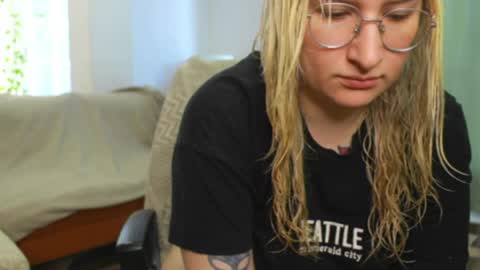 Cherry online show from April 6, 12:50 pm