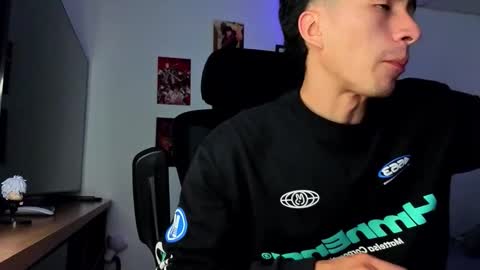 Andy online show from December 13, 8:26 pm