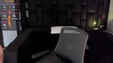 Andy online show from October 27, 9:26 pm