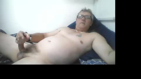 andyyyyyy35 online show from May 7, 10:22 am