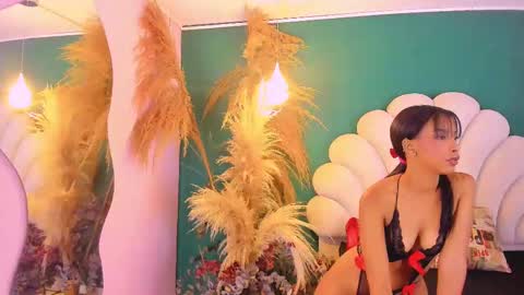 ANEE SAVAL online show from March 1, 12:23 pm