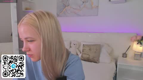 Anelly online show from April 1, 9:54 am