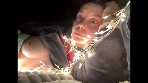 aneoakley online show from December 23, 7:36 am